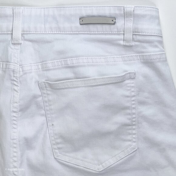 Soft Surroundings Ultimate Denim Pull-On White Slimming Shorts Size L - NWOT - Picture 8 of 11